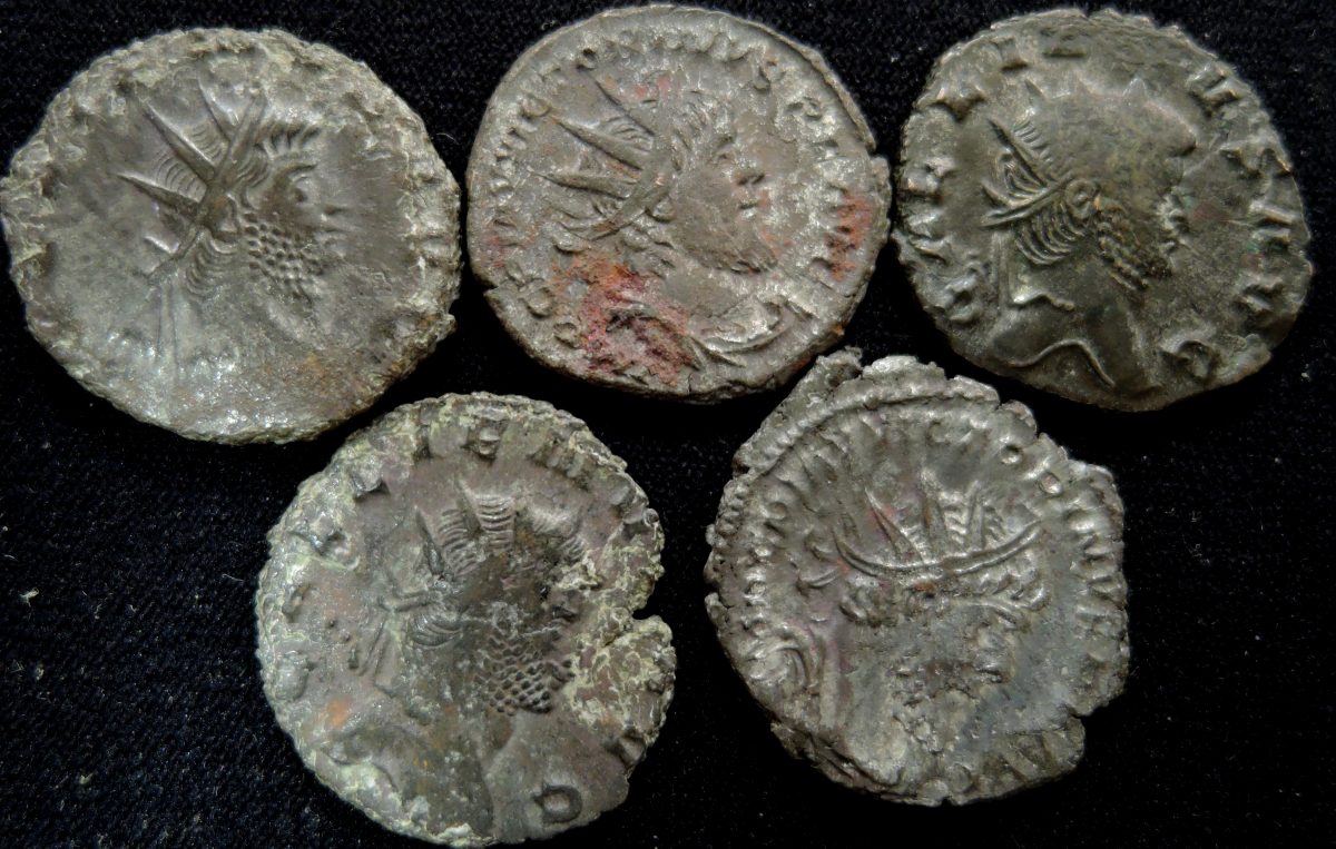 Lote 5 Antoninianus of Gallic Empire e Outros - Postumus , Victorinus