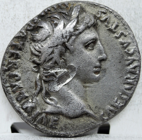 Denário de Augusto, herdeiro de Júlio César e primeiro imperador de Roma!
