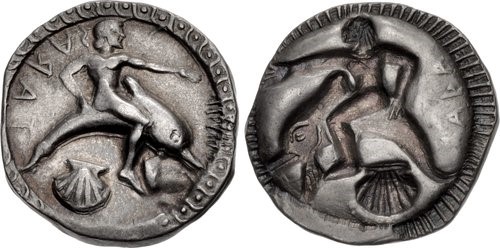 Moeda grega cunhada na antiga Tarento com golfinhos no anverso e no reverso.