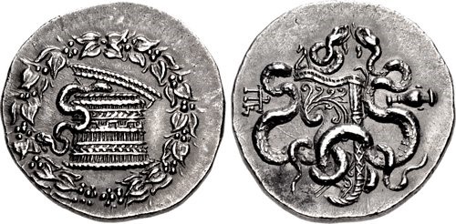 Cistóforo de prata cunhado na antiga cidade d ePérgamo, durante seu auge.