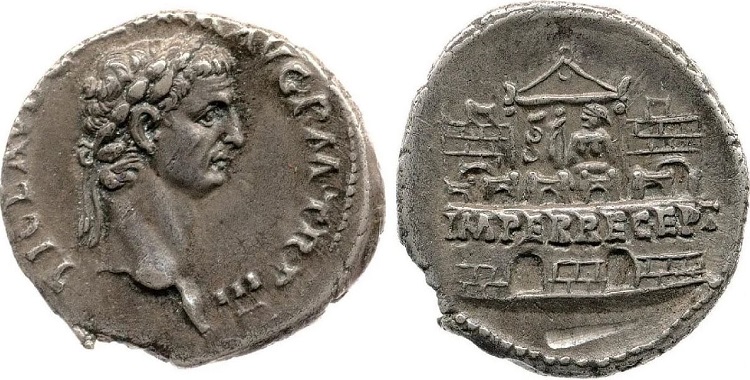 Moeda do imperador Cláudio que traz uma homenagem à guarda pretoriana no reverso.