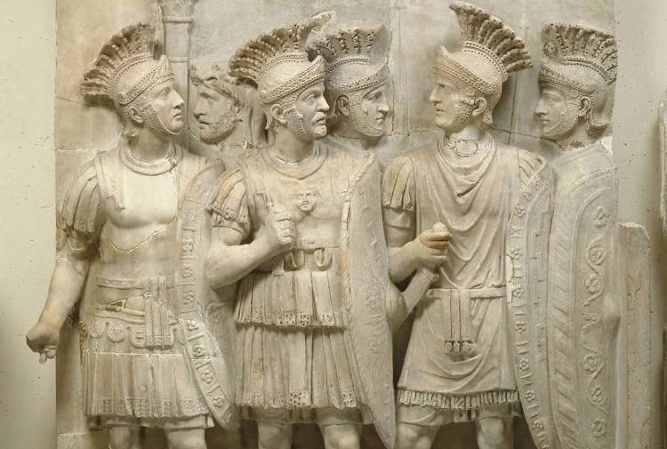 Esculturas representando os guardas pretorianos.
