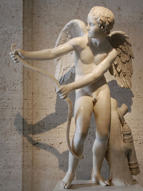 Estátua romana retratando Cupido (Eros em grego).