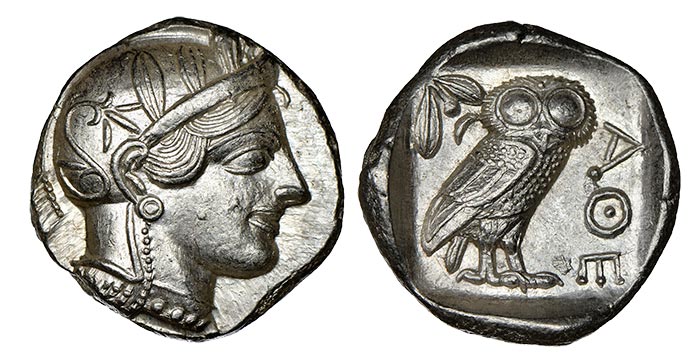Tetradracma ateniense famoso da coruja de Atena.