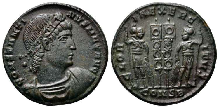 Fólis romano do imperador Constantino, cunhado em Constantinopla.