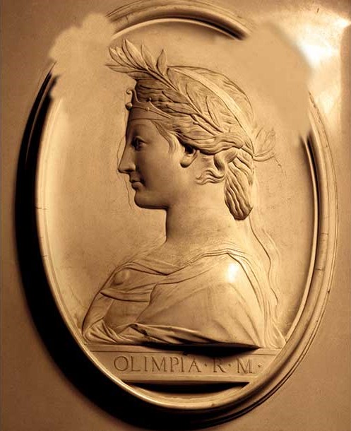 Olímpia, Rainha dos Macedônios. Relevo de mármore datado de 1460 e atribuído ao artista florentino Desidério de Settignano (1430-1464). Palácio Real, La Granja de Santo Ildefonso, Segóvia.